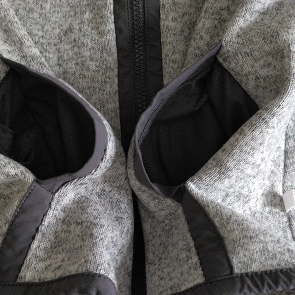 Lululemon Size 8 Grey Full Zip Knit Jacket *Flaw - Picture 5 of 16